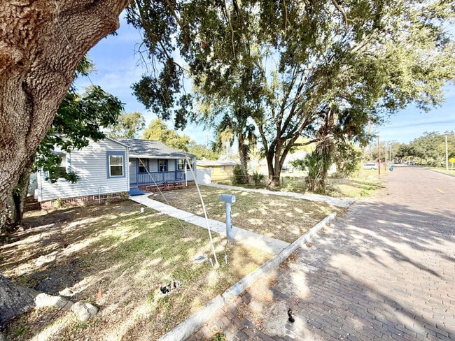 Photo - 3308 N Avon Ave