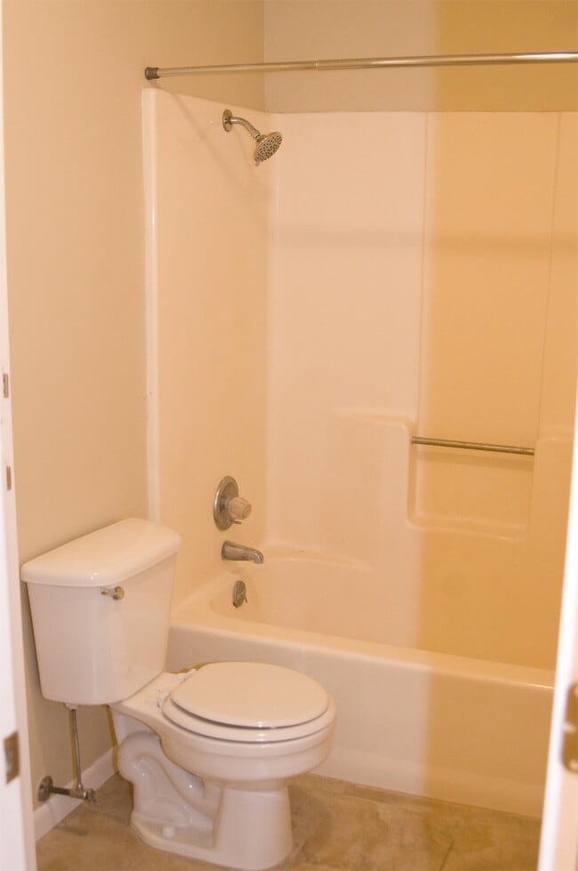 Photo - 131 Willow Ln