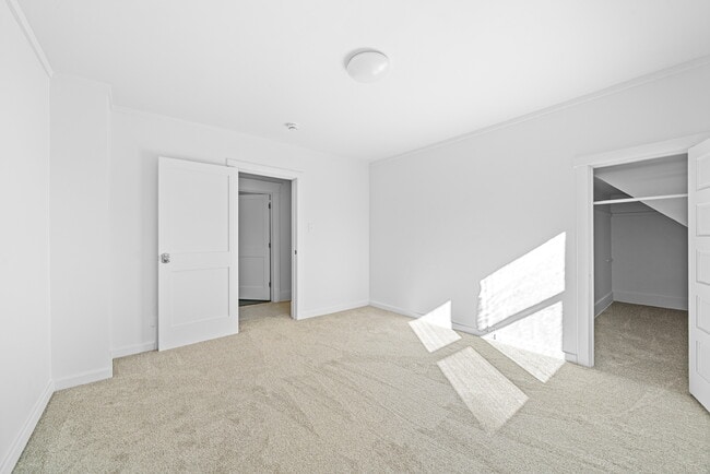 Photo - 511 W Babcock St