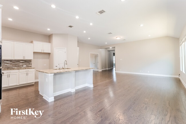 Photo - 1932 Cronus Bnd