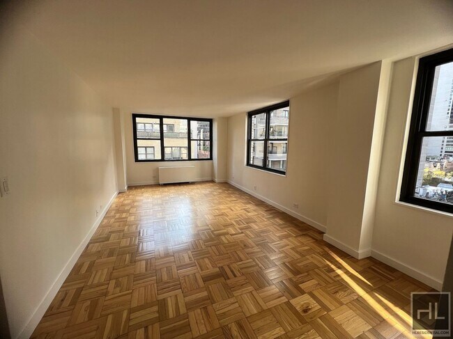 Photo - EAST 49 STREET Unit 11A