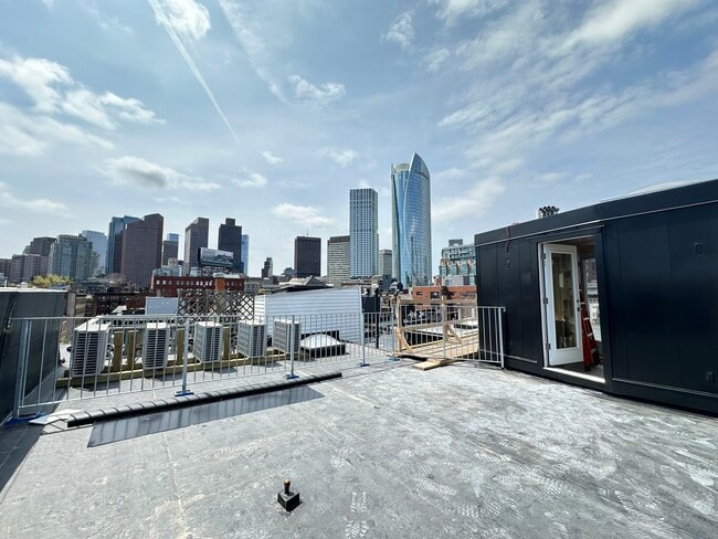 Photo - 50 N Margin St