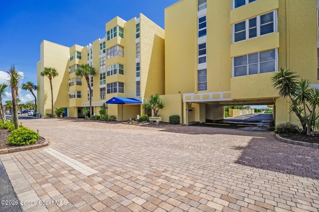 Building Photo - 4700 Ocean Beach Blvd Unit 420