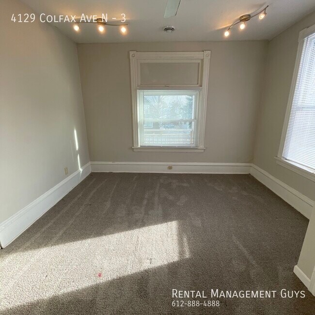 Photo - Nice 2 Bedroom! Laundry included, Off stre... Unit 3