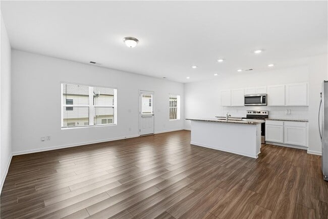 1118 Lossie Ln