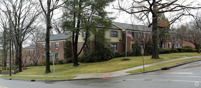 Photo - Continental Gardens