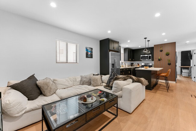 Photo - 351 S Catalina St Unidad 351