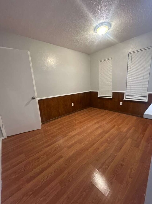 Photo - 2408 Hollandale Cir Unidad APT B