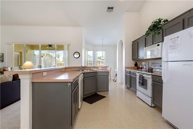 Photo - 315 Nottingham Way Unit ID1290679P