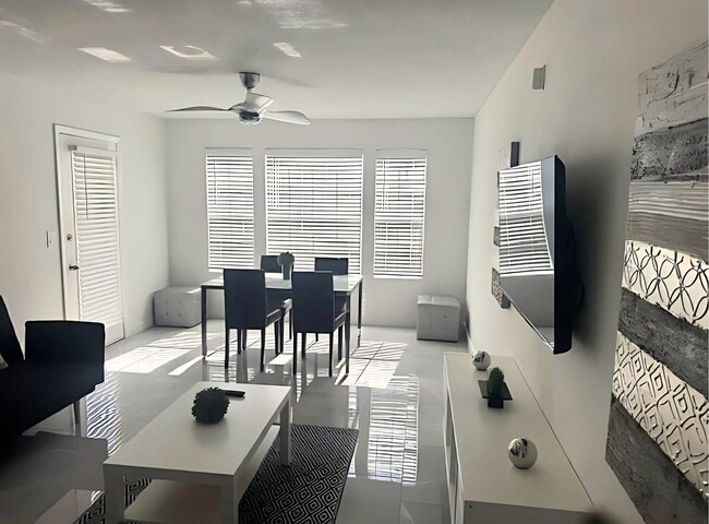 Dining Room - 11508 Westwood Blvd Unit 313