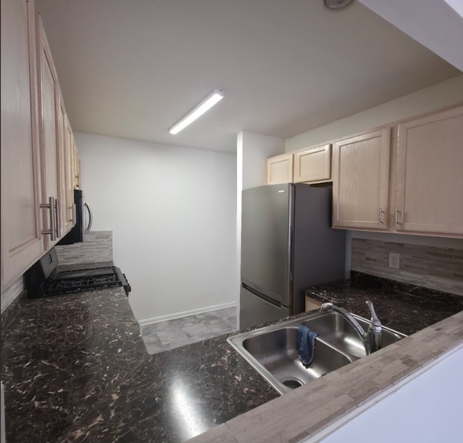 8114 Chester Pkwy