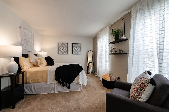 The Islands Apartments and Townhomes