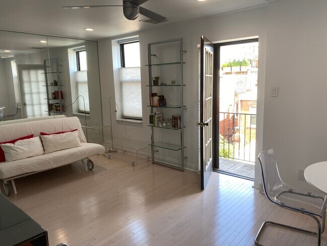Photo - 2138 California St NW Unidad Furnished Studio