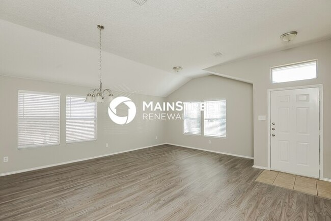 4 Bedroom Pet-Friendly Home in Arlington, TX with Main Street Renewal