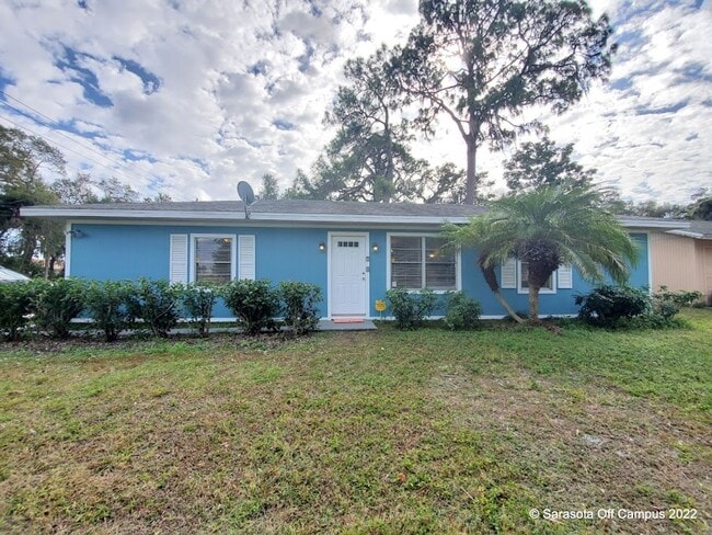 Building Photo - BEAUTIFUL 4 BEDROOM 2 BATHROOM HOME LOCATE...
