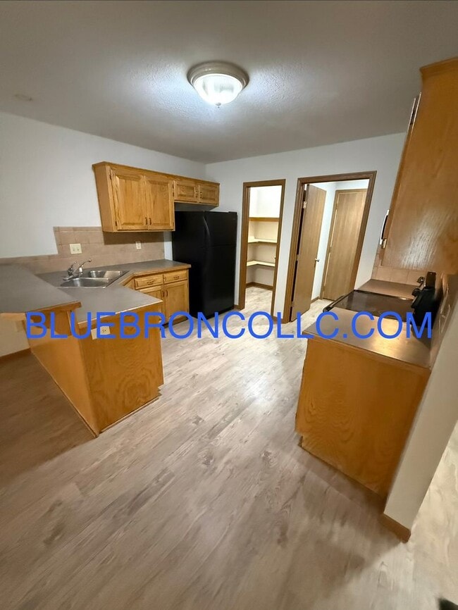 Photo - 609 W Pine St