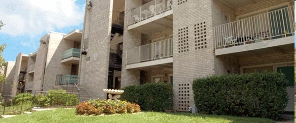 Photo - Pinebrook Apartments