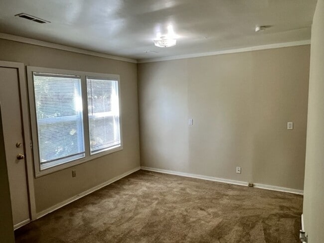 Photo - Cozy 2 Bedroom South Seattle Home with Yard