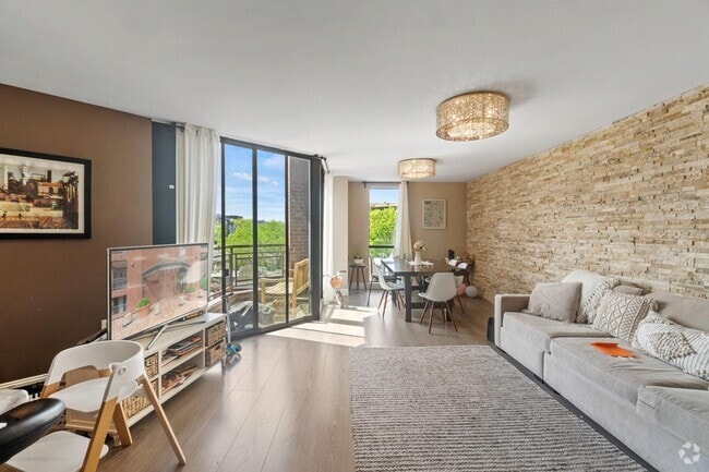 Building Photo - 1099 22nd St NW Unit # 809 Rental