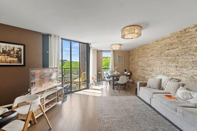Photo - 1099 22nd St NW Apartamento Unidad # 809
