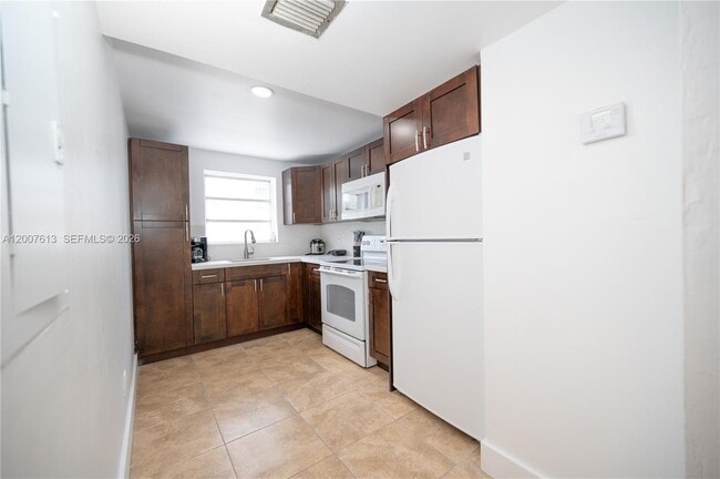 Photo - 500 NE 26th St Unit 2C