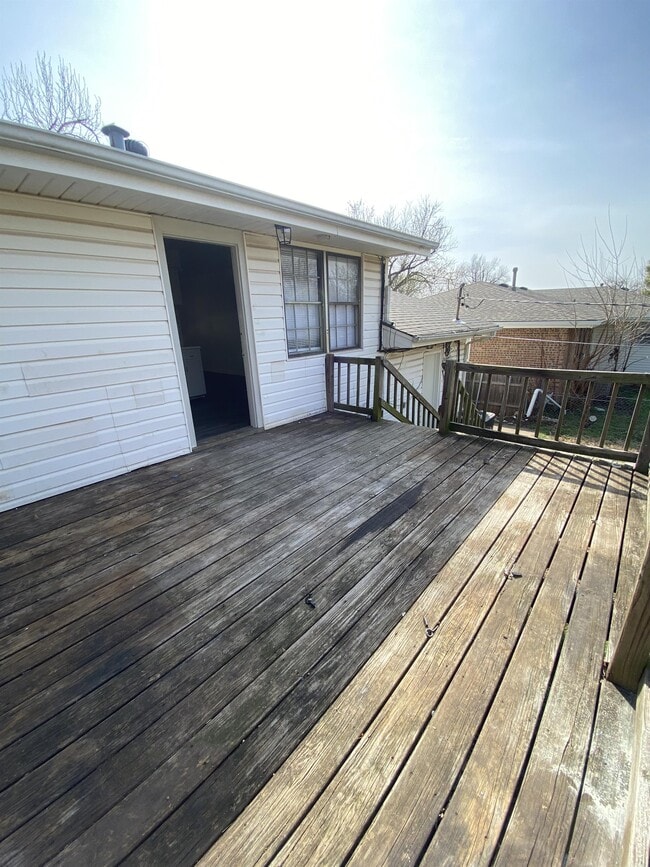 Photo - 1623 Denison Dr