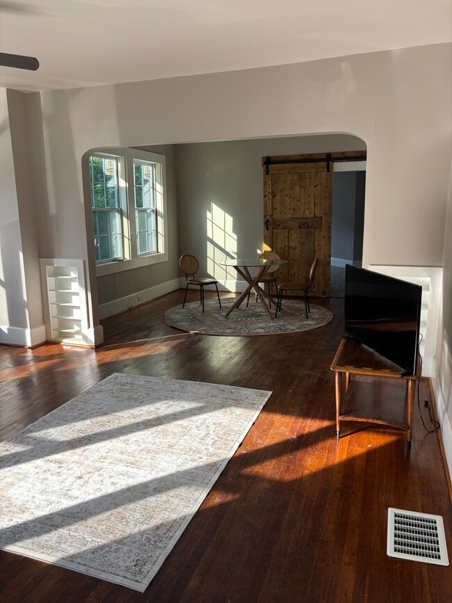 Building Photo - 292 Treadwell St Rental