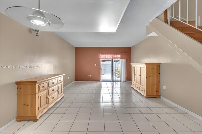 Photo - 1757 W 57th St Unit 211