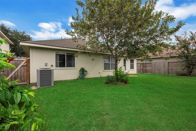 Building Photo - 10439 Hamlet Vale Ct