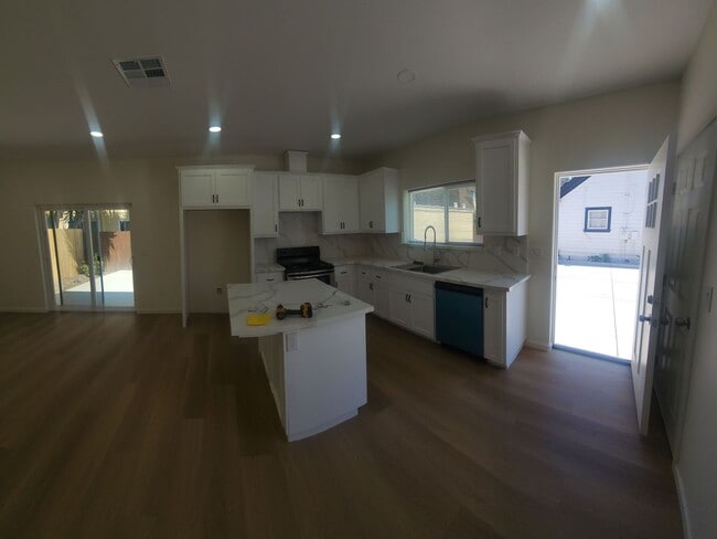 Photo - 556-556 Foothill Blvd Unit Foothill 556