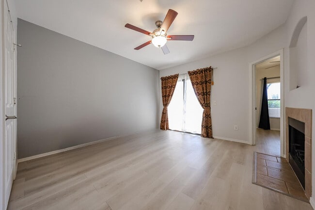 Photo - 15095 N Thompson Peak Pkwy Unidad 1095