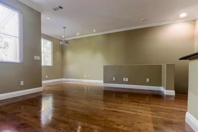 6106 Rancho Brida