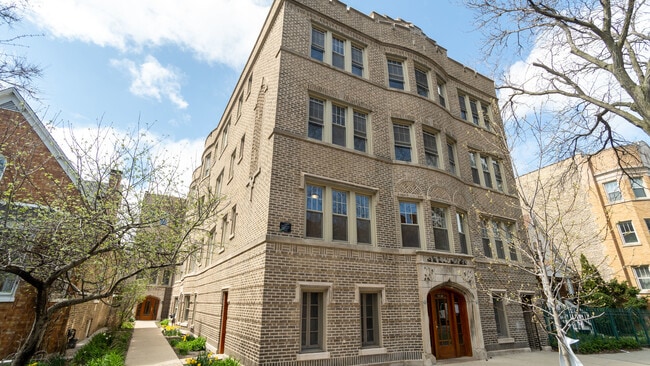Building Photo - 6638 N Glenwood Ave Unit 1