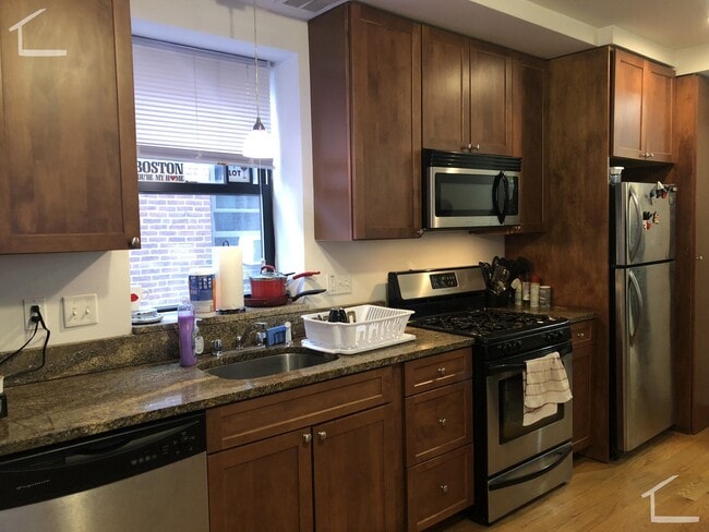 Photo - 64 Louis Prang St