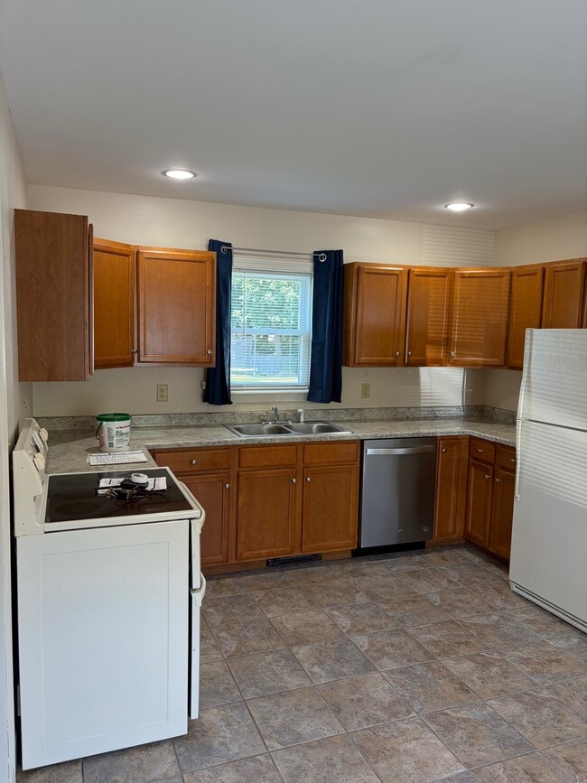 Photo - 61 Main St Unit Modern clean, bright 1st floor, 2 bedroom