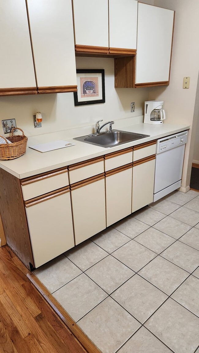 Photo - 271 Regency Park Dr Unit 271