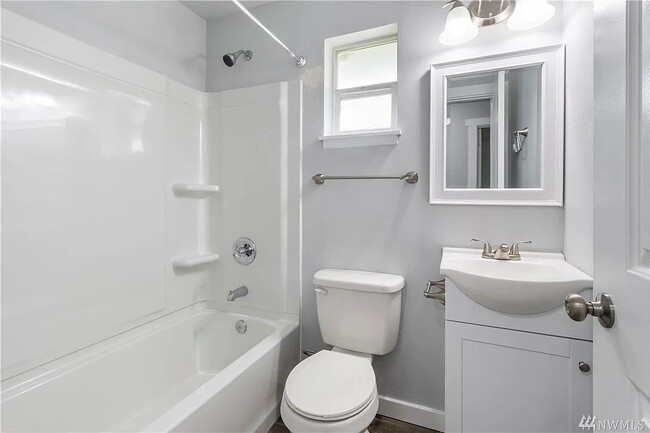 Photo - Westland Apartments