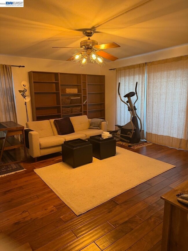 Photo - 320 N Civic Dr Unit 103