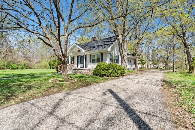 Photo - 32W266 Glos St