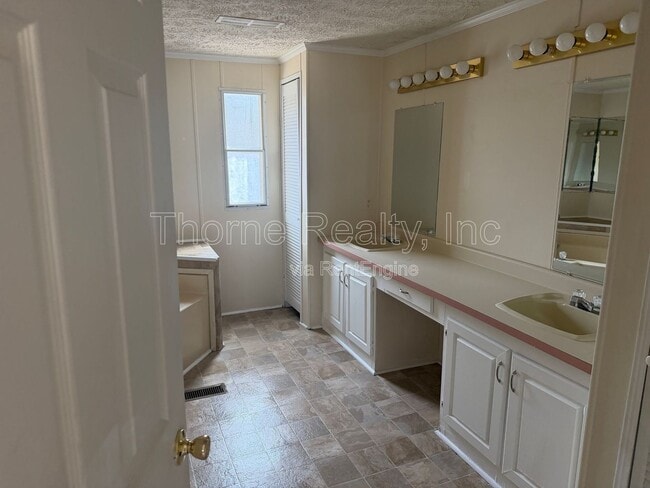 Photo - 6012 Nc-33 E