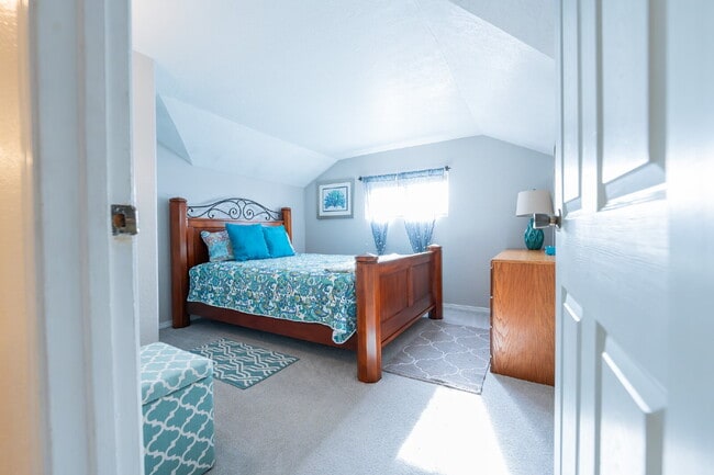 Photo - 5901 W Main St