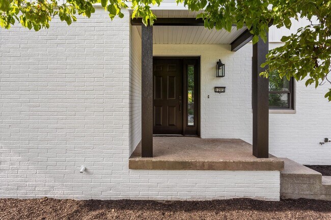 Photo - Four bedroom executive rental available no...