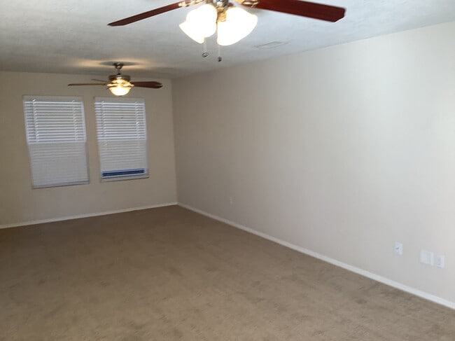 Photo - 5726 Quay Dr NE