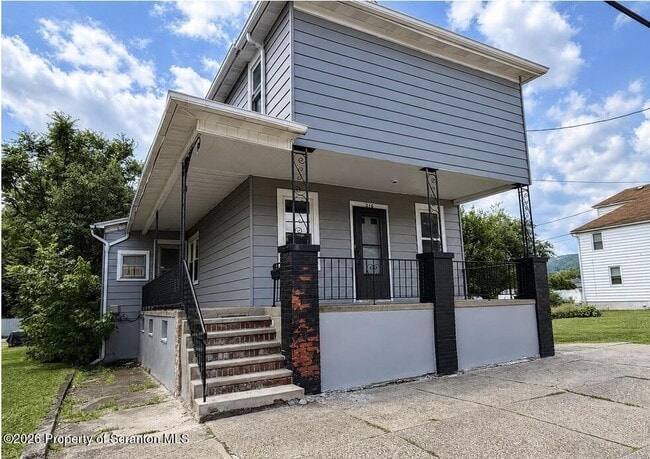 Building Photo - 216 Vine St