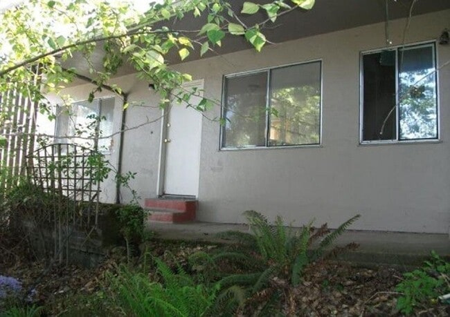 Photo - 320-320 1/2 Clark St Unidad 1