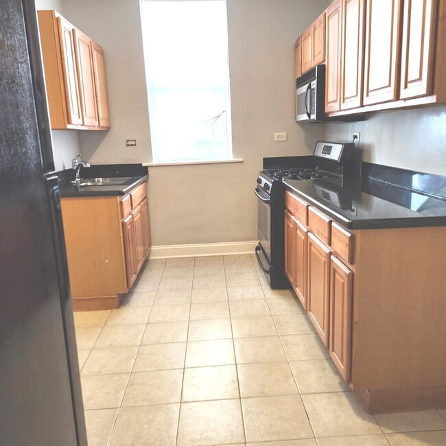 Photo - 3015 W Armitage Ave Unit 2E