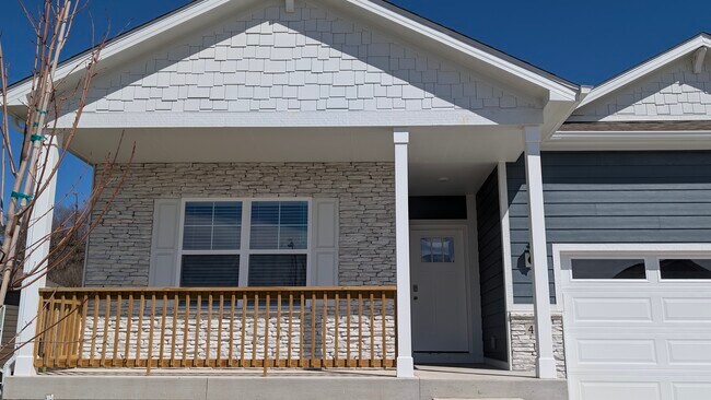 449 Meadows Ct