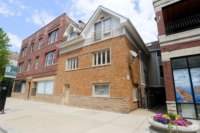 Building Photo - 3345 N Southport Ave Rental