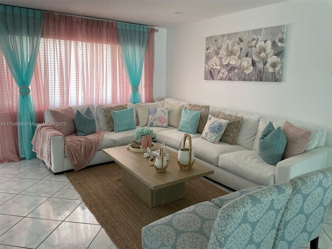 Photo - 9011 NW 15th Pl