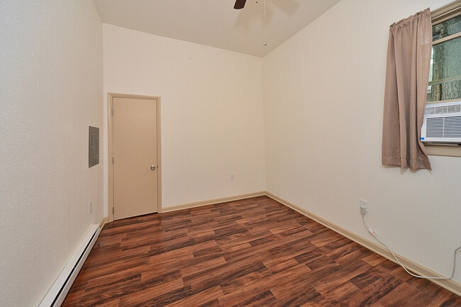 Photo - Darling remodeled 1 bedroom!!!